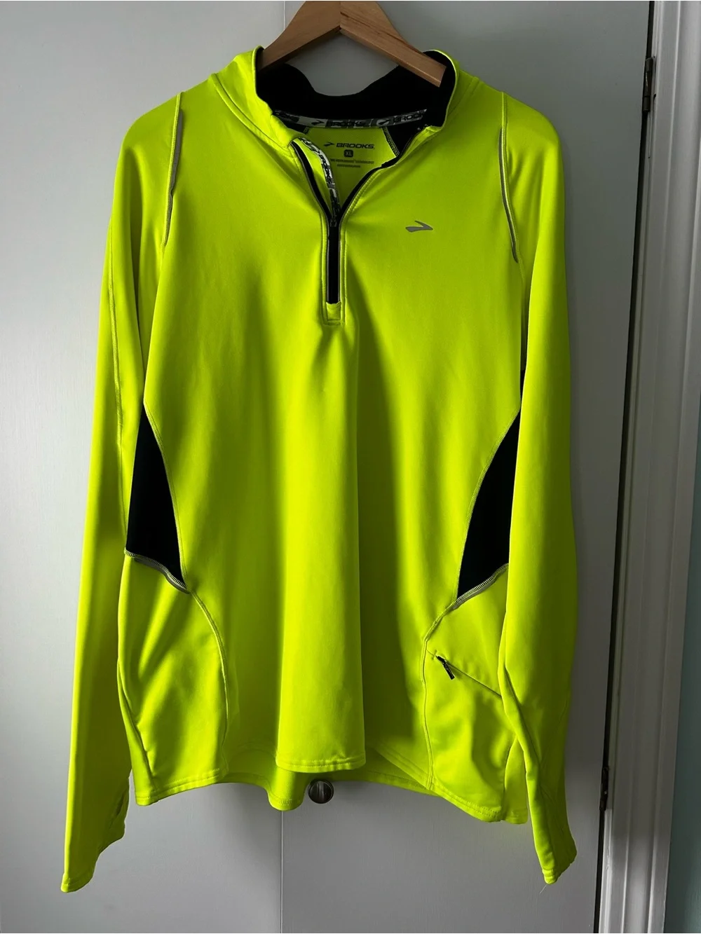 Brooks Men’s XL High-Visibility Yellow Half-Zip Running Pullover